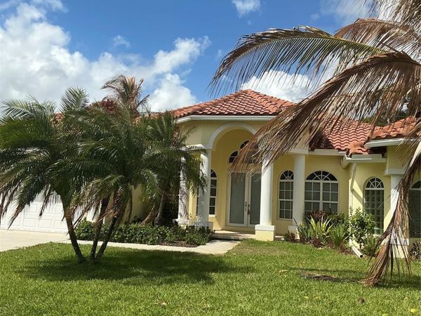 2849 SE Buccaneer Cir, Port St Lucie, FL 34952