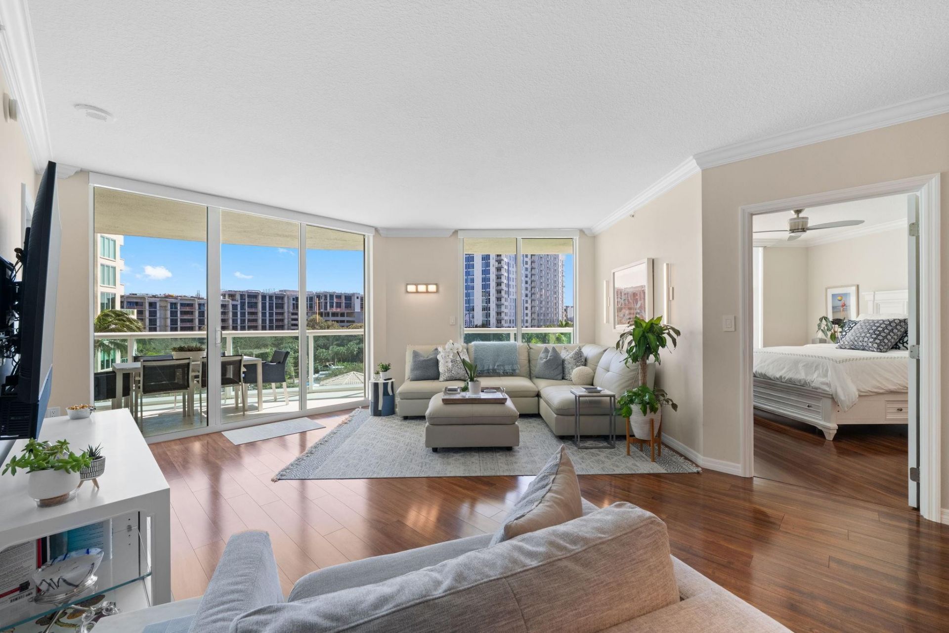 347 N New River Drive, Unit 610, Fort Lauderdale, FL 33301 Photo