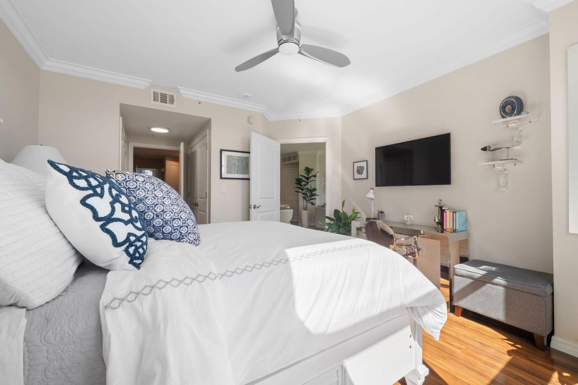 347 N New River Drive, Unit 610, Fort Lauderdale, FL 33301 Photo