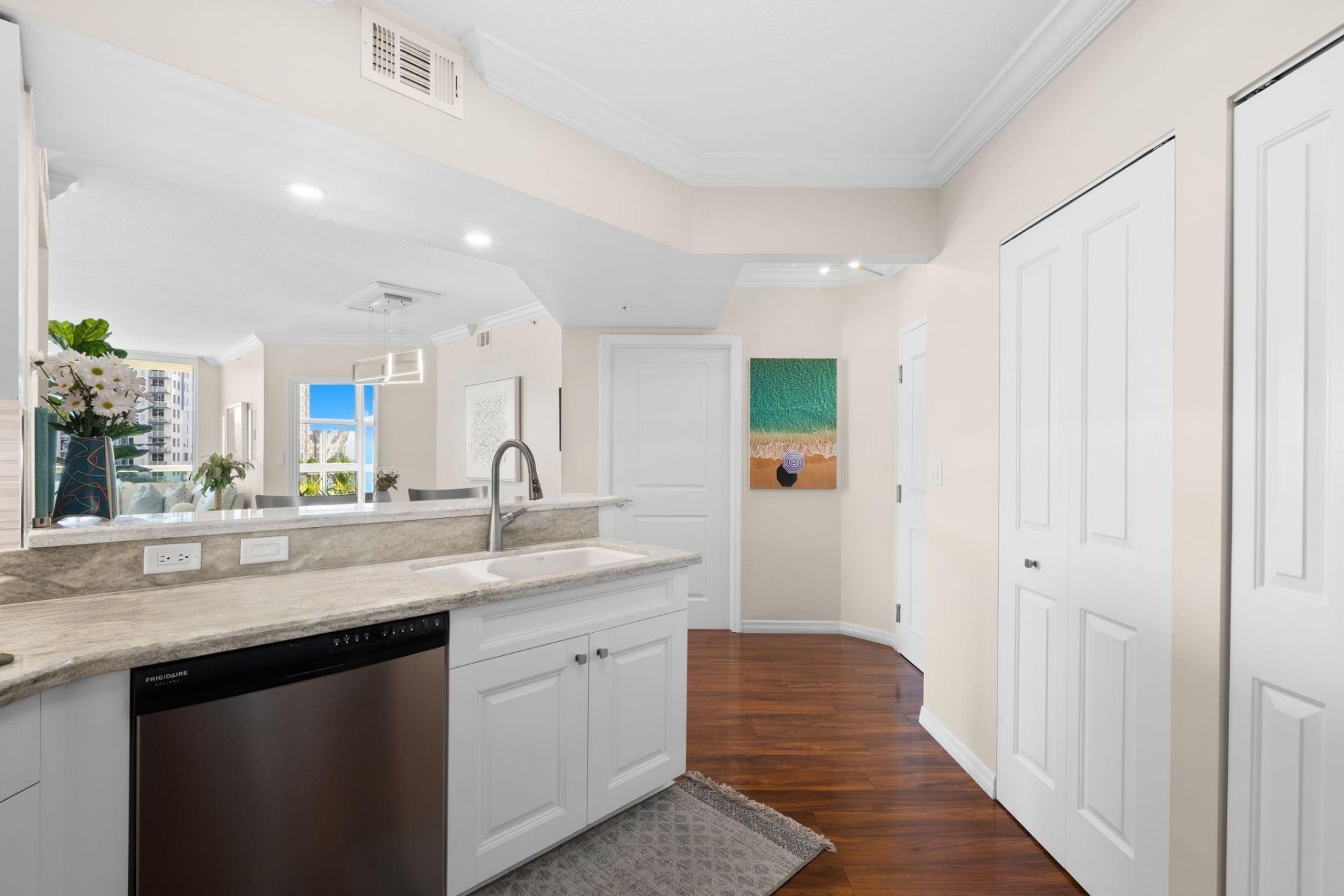 347 N New River Drive, Unit 610, Fort Lauderdale, FL 33301 Photo