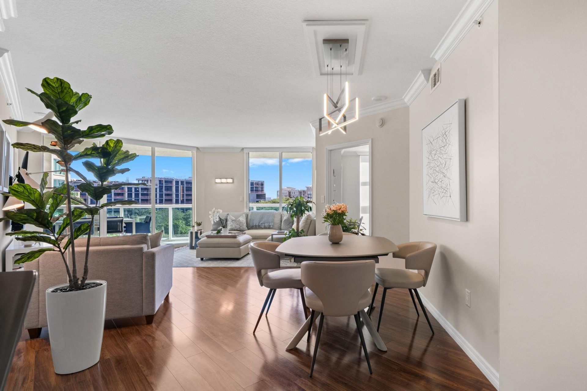 347 N New River Drive, Unit 610, Fort Lauderdale, FL 33301 Photo