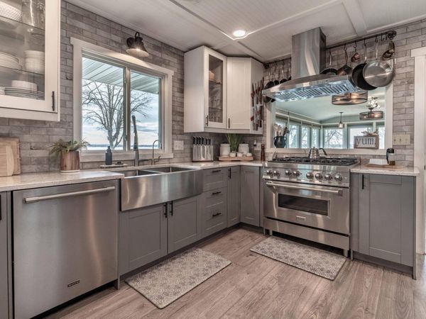 736 Shorewood Drive, Detroit Lakes, MN 56501