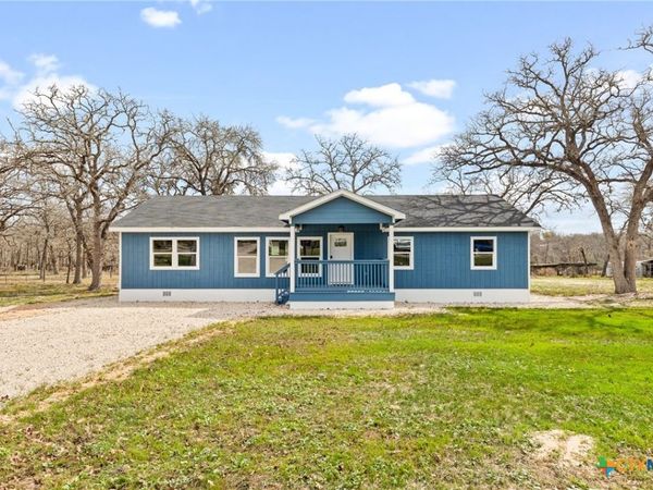 6638 Hickory Forrest Drive , Seguin, TX 78155