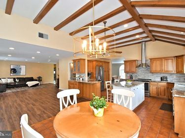 6196 WASHINGTON LANE, BENSALEM, PA 19020