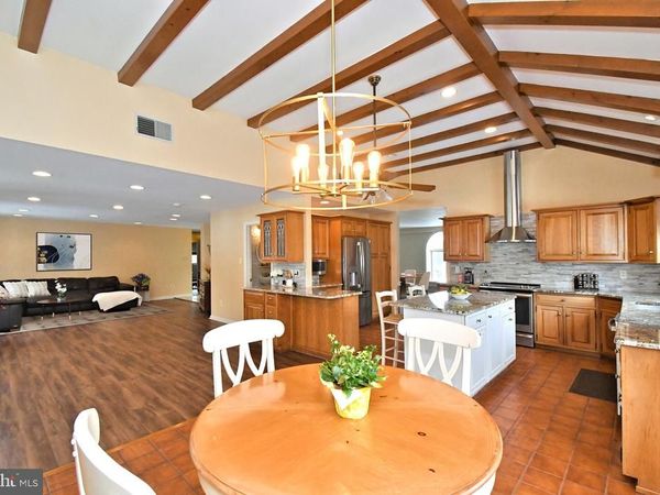 6196 WASHINGTON LANE, BENSALEM, PA 19020