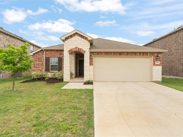 1113 Trace Drive, Aubrey, TX 76227