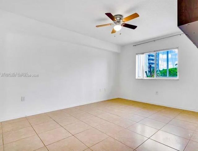 2415 NW 16th St Rd , Unit 214, Miami, FL 33125 Photo
