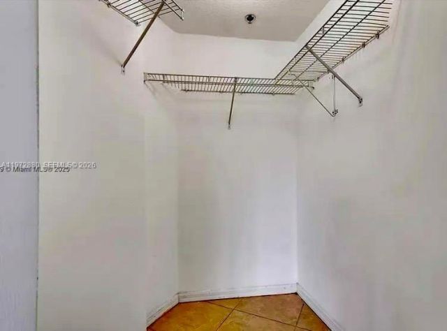 2415 NW 16th St Rd , Unit 214, Miami, FL 33125 Photo