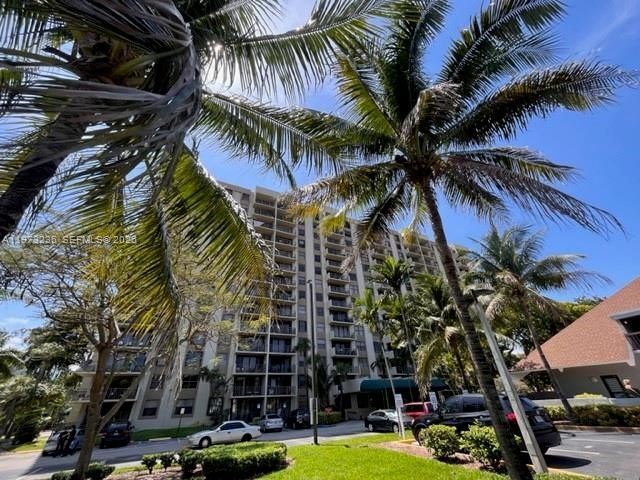 1470 NE 123rd St , Unit A707, North Miami, FL 33161 Photo