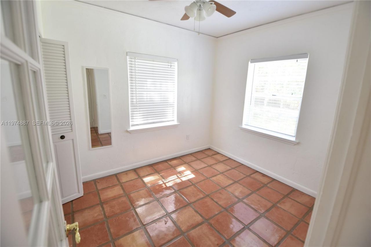 5900 SW 60th St, Miami, FL 33143 Photo