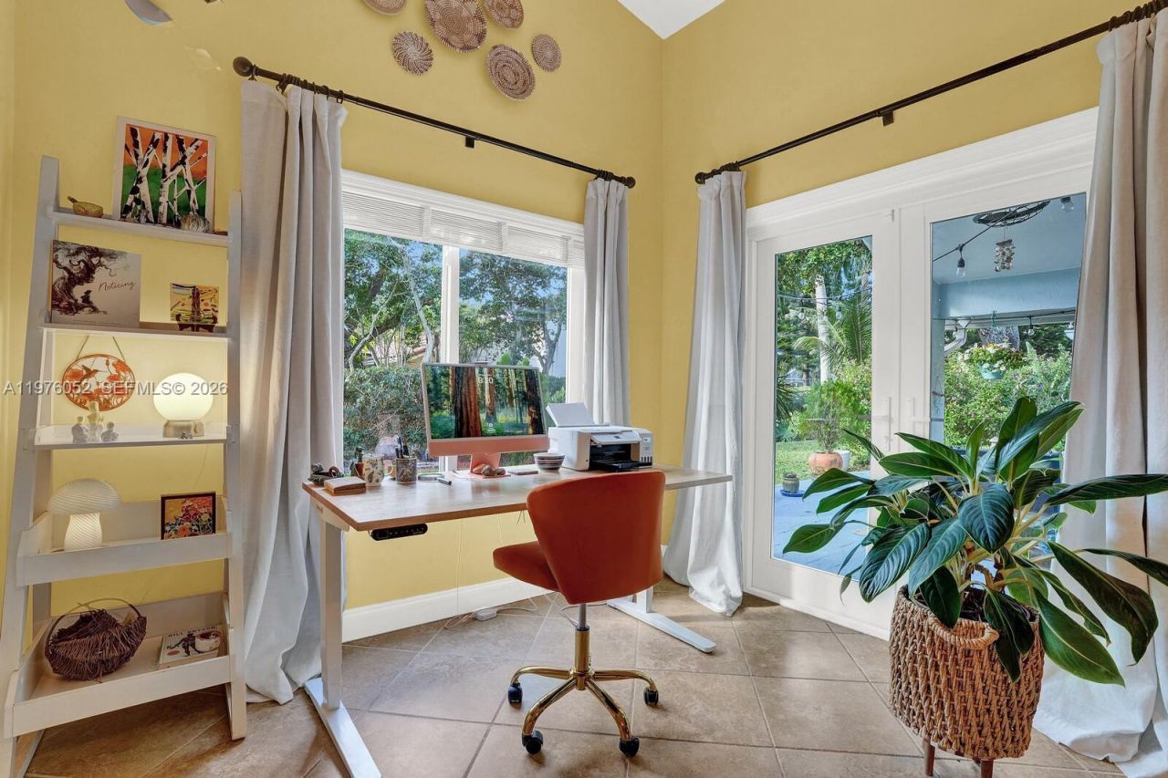 2091 Island Cir, Weston, FL 33326 Photo