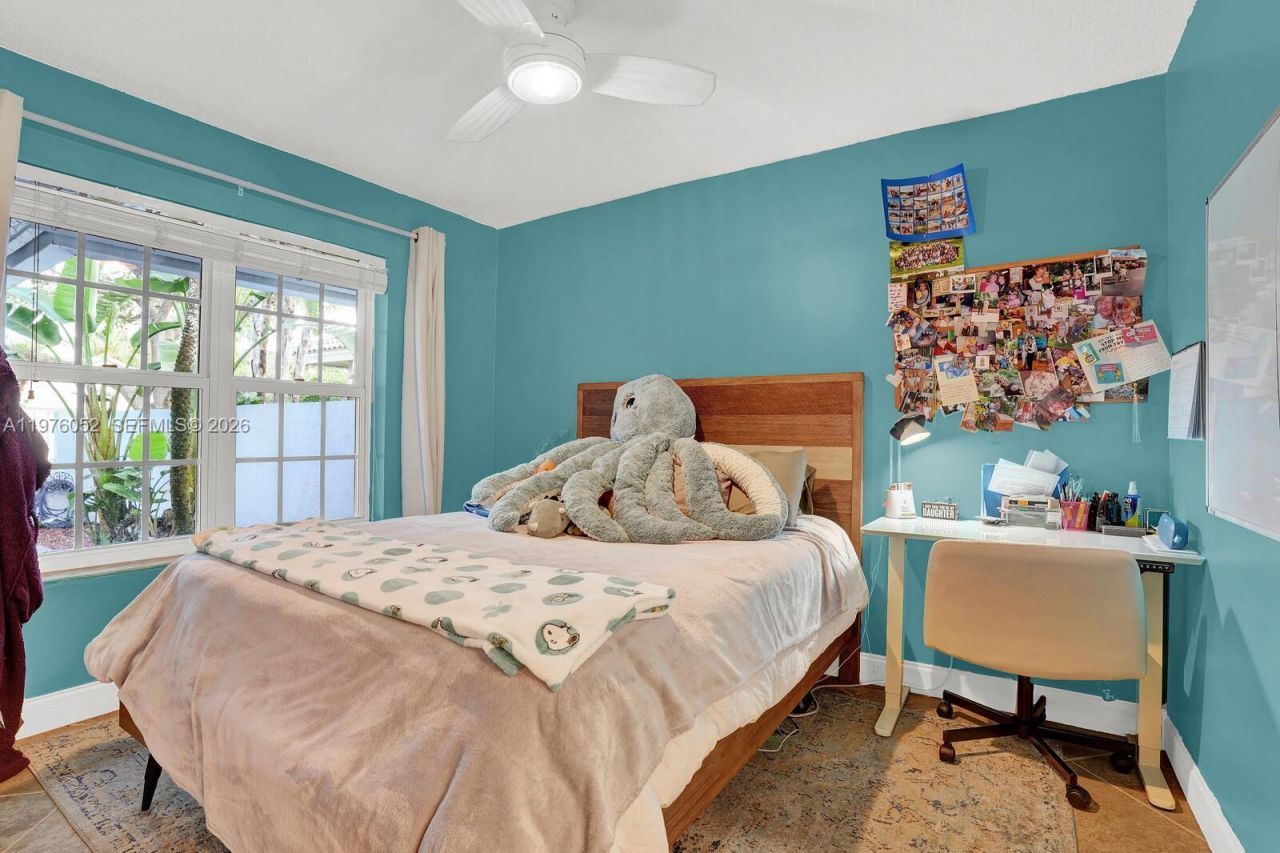 2091 Island Cir, Weston, FL 33326 Photo