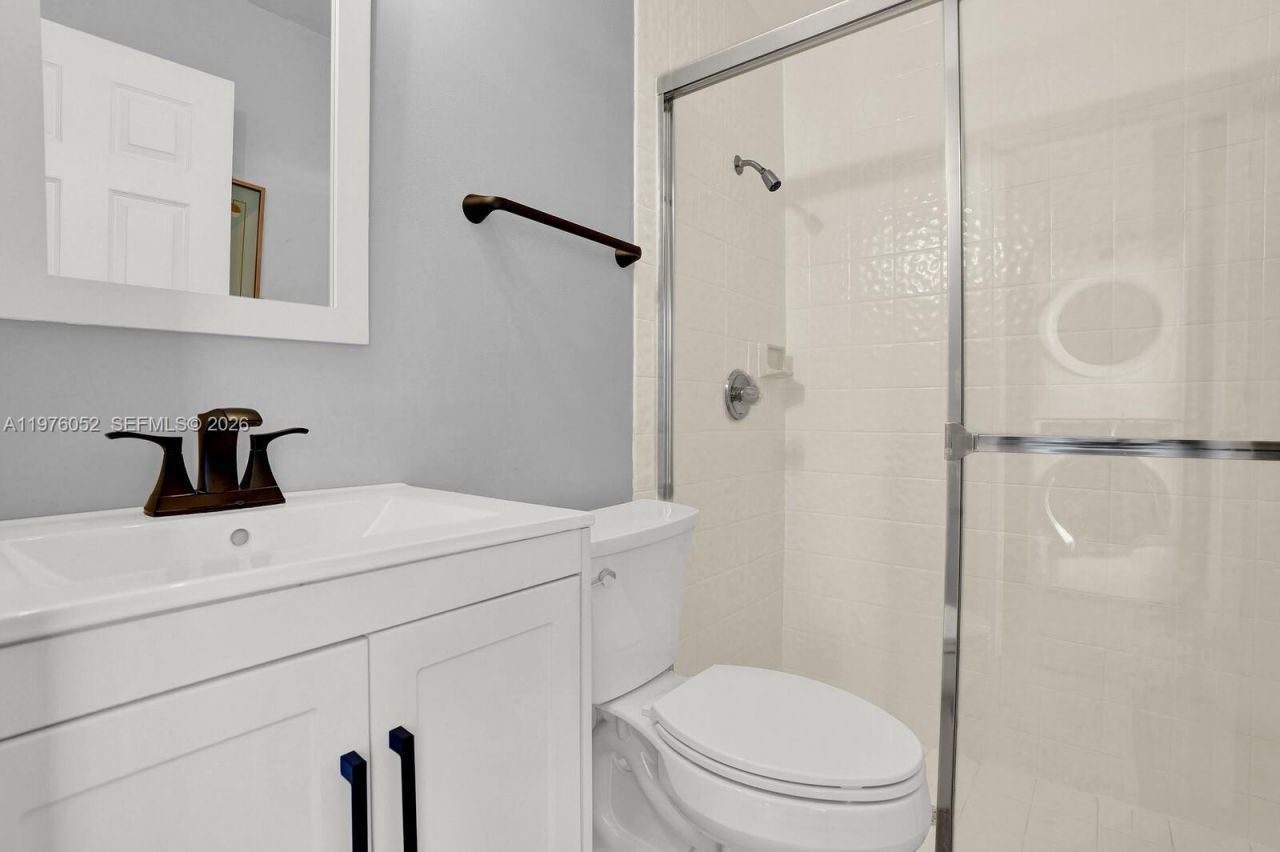 2091 Island Cir, Weston, FL 33326 Photo