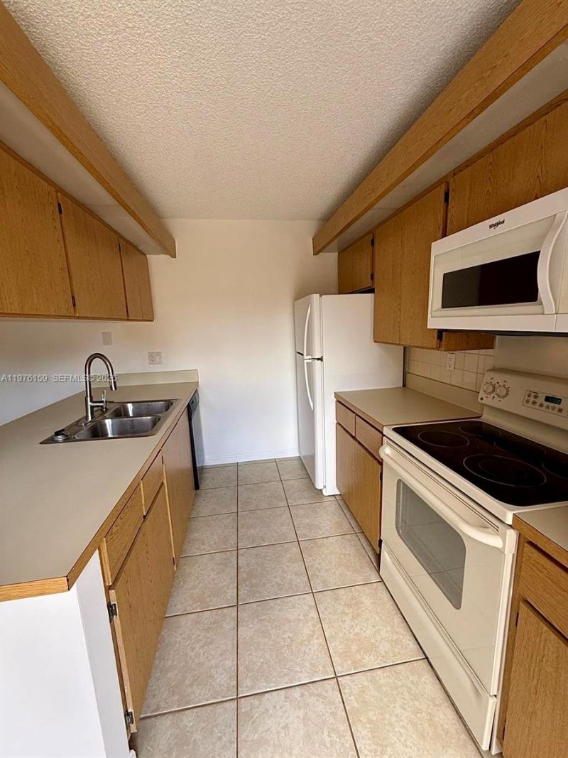 602 Green Springs Pl , Unit 602, West Palm Beach, FL 33409 Photo