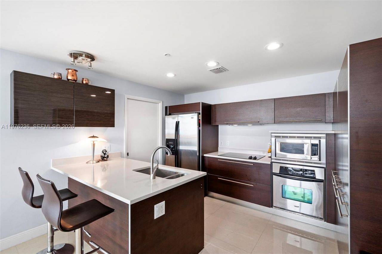 1900 N Bayshore Dr, Unit 2512, Miami, FL 33132 Photo