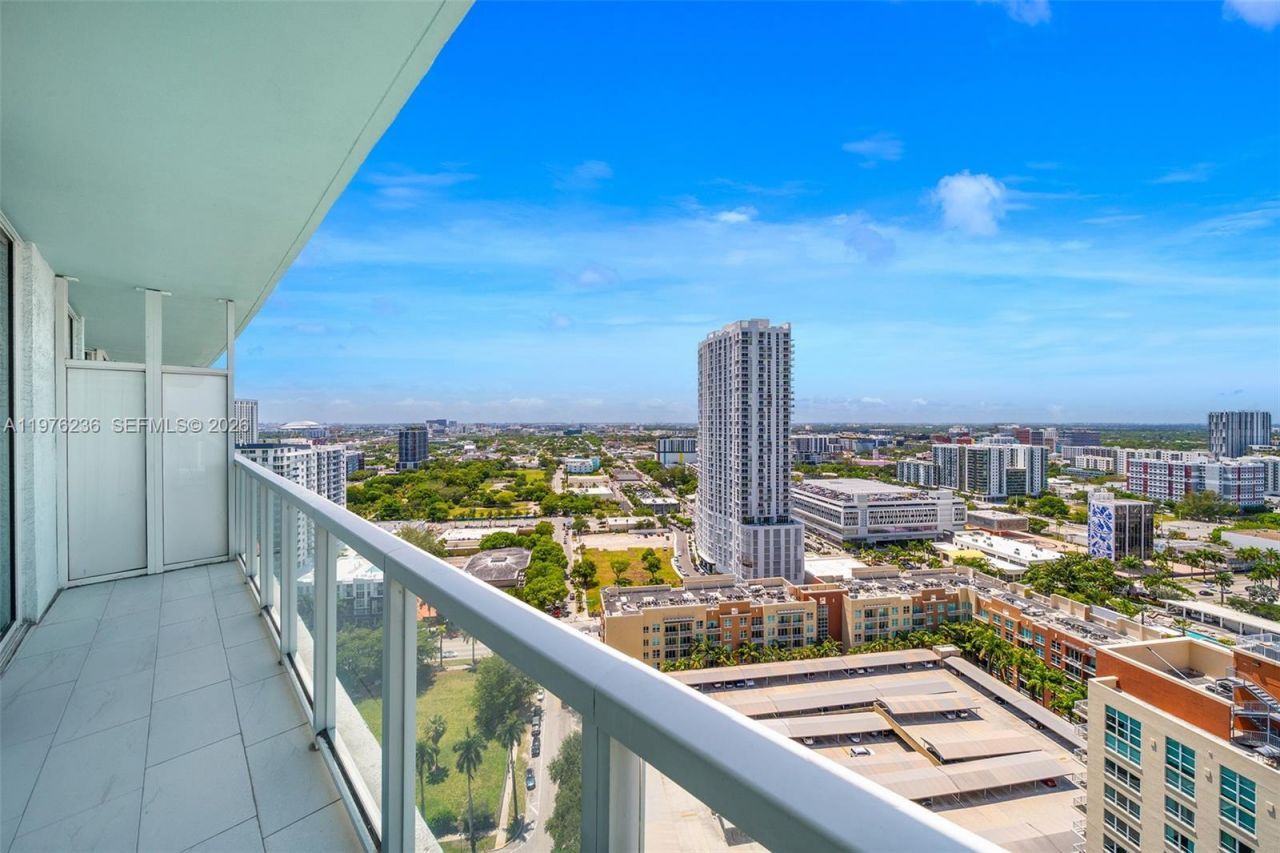 1900 N Bayshore Dr, Unit 2512, Miami, FL 33132 Photo