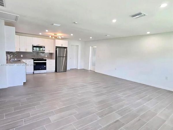 4438 E Riverside Drive, Fort Myers, FL 33905