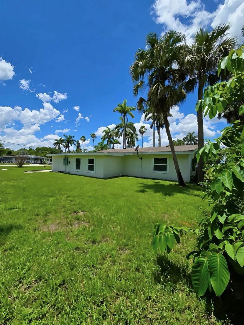 4438 E Riverside Drive, Fort Myers, FL 33905 Photo