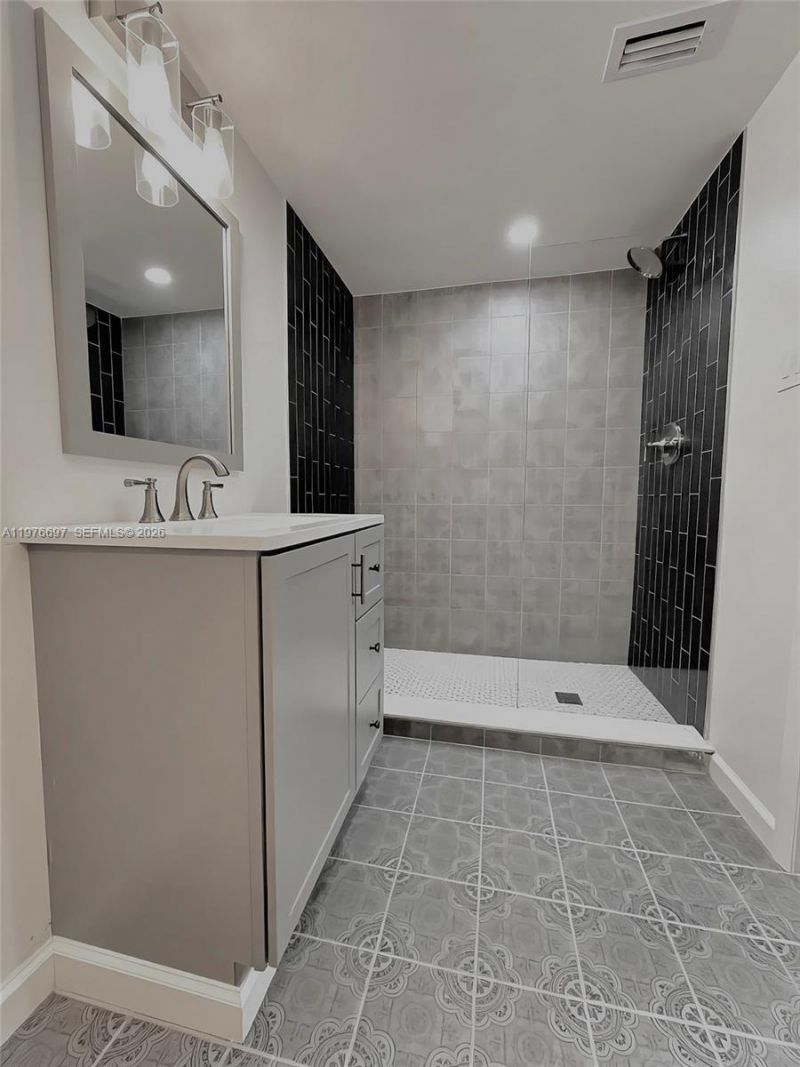 4438 E Riverside Drive, Fort Myers, FL 33905 Photo