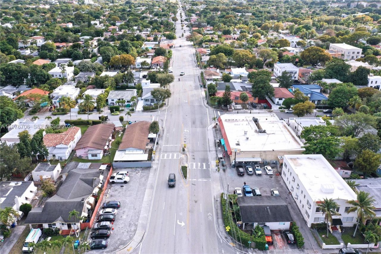 1166 SW 17th Ave , Miami, FL 33135 Photo