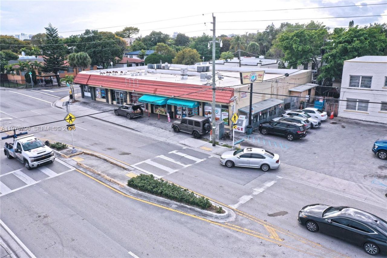 1166 SW 17th Ave , Miami, FL 33135 Photo