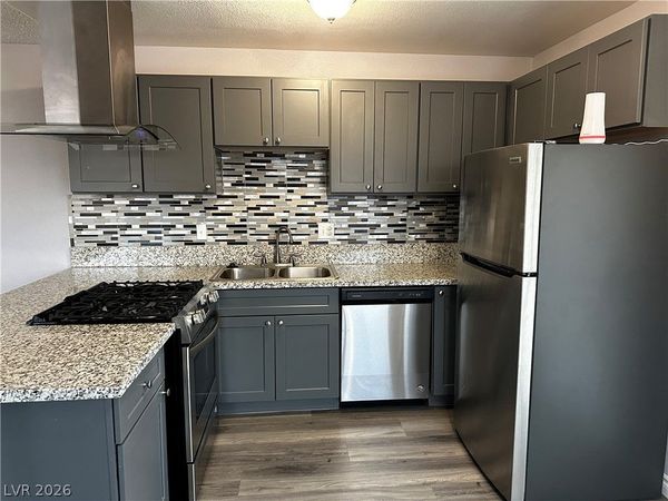 3915 Calle Tereon , Las Vegas, NV 89103