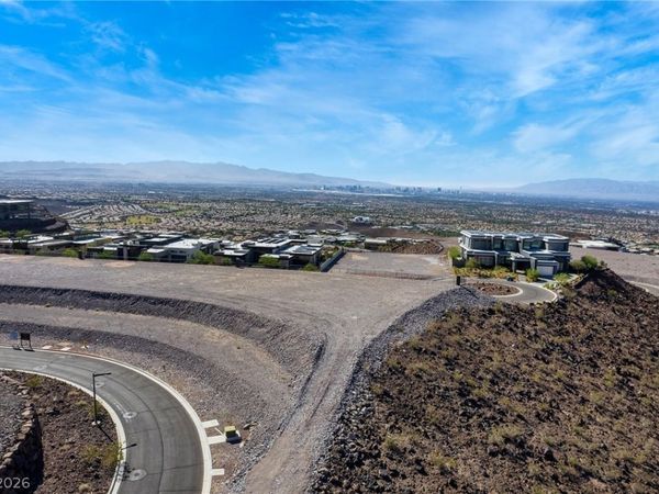 12 Wanderlust Court , Henderson, NV 89012