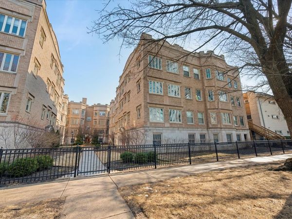 4211 N Paulina Street, Unit 3B, Chicago, IL 60613