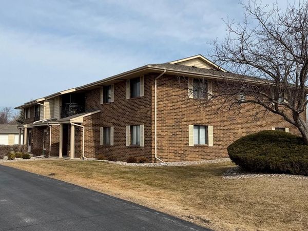 6520 Mariner DRIVE, Unit 204, Mount Pleasant, WI 53406