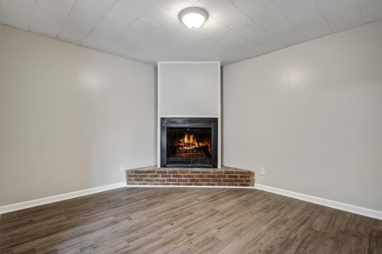 1978 Holliday Street Photo 7