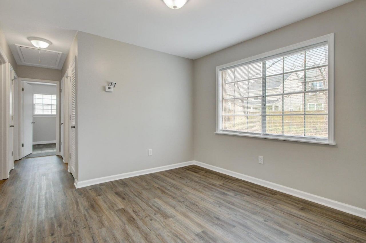 1978 Holliday Street Photo 9