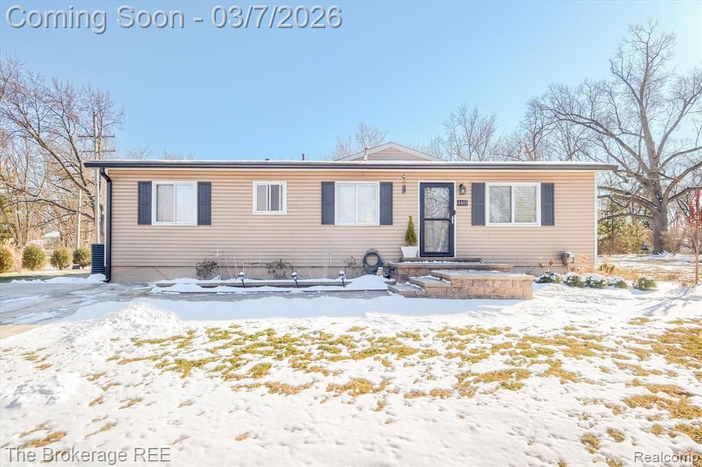 4405 Green Lake Road, West Bloomfield Township, MI 48323 Main Photo