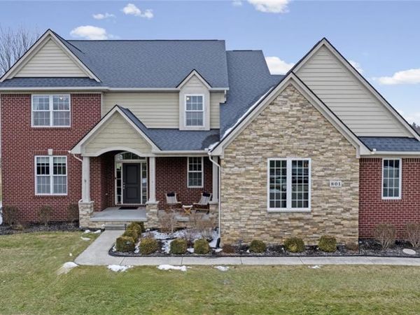 801 Watersmeet Drive, Oxford Twp, MI 48371