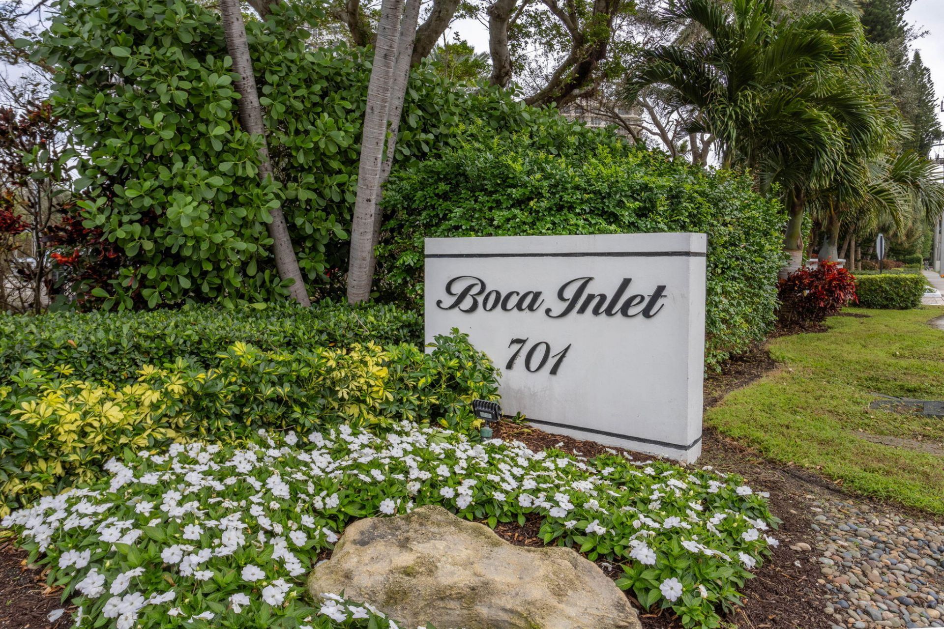 701 E Camino Real, Unit 2-J, Boca Raton, FL 33432 Photo