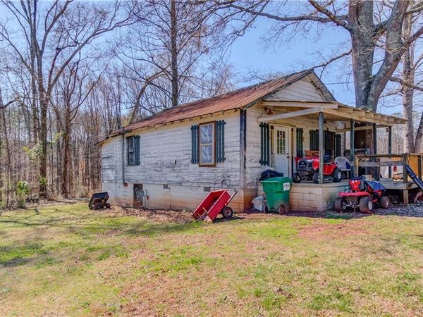 382 Dixie Red Avenue, Jefferson, GA 30549