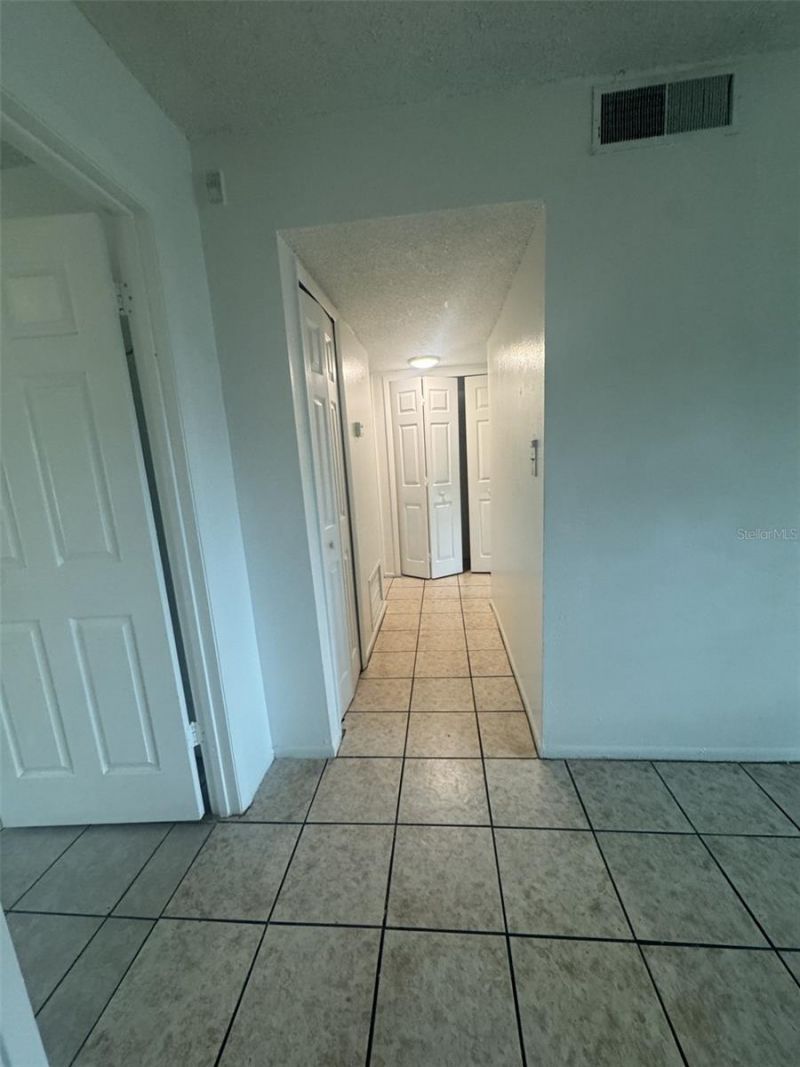 828 Sky Lake Circle , Unit D, Orlando, FL 32809 Photo