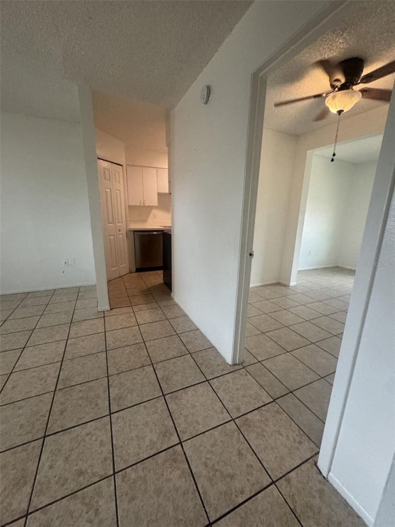 828 Sky Lake Circle , Unit D, Orlando, FL 32809 Photo