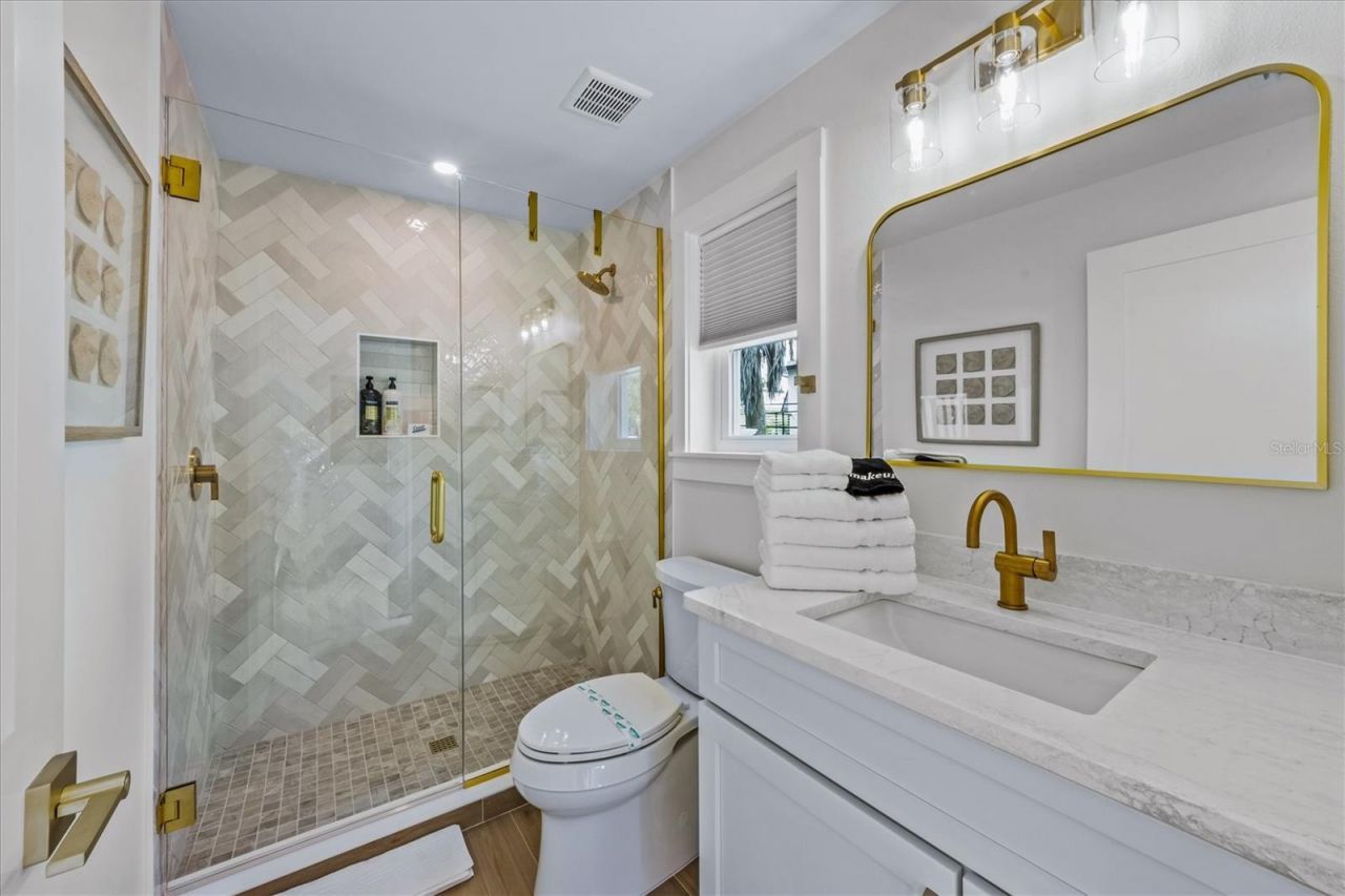 112 Cedar Avenue, Anna Maria, FL 34216 Photo