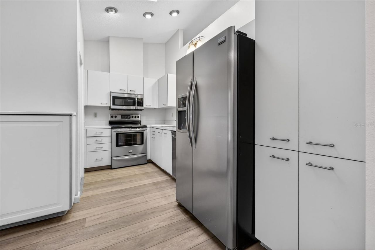 907 San Carlos Avenue Ne, Saint Petersburg, FL 33702 Photo