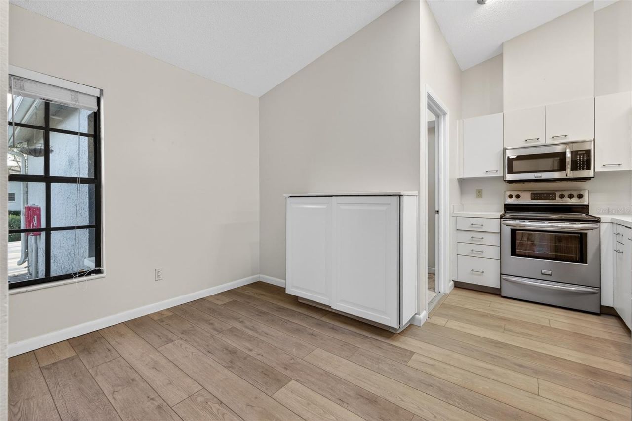 907 San Carlos Avenue Ne, Saint Petersburg, FL 33702 Photo