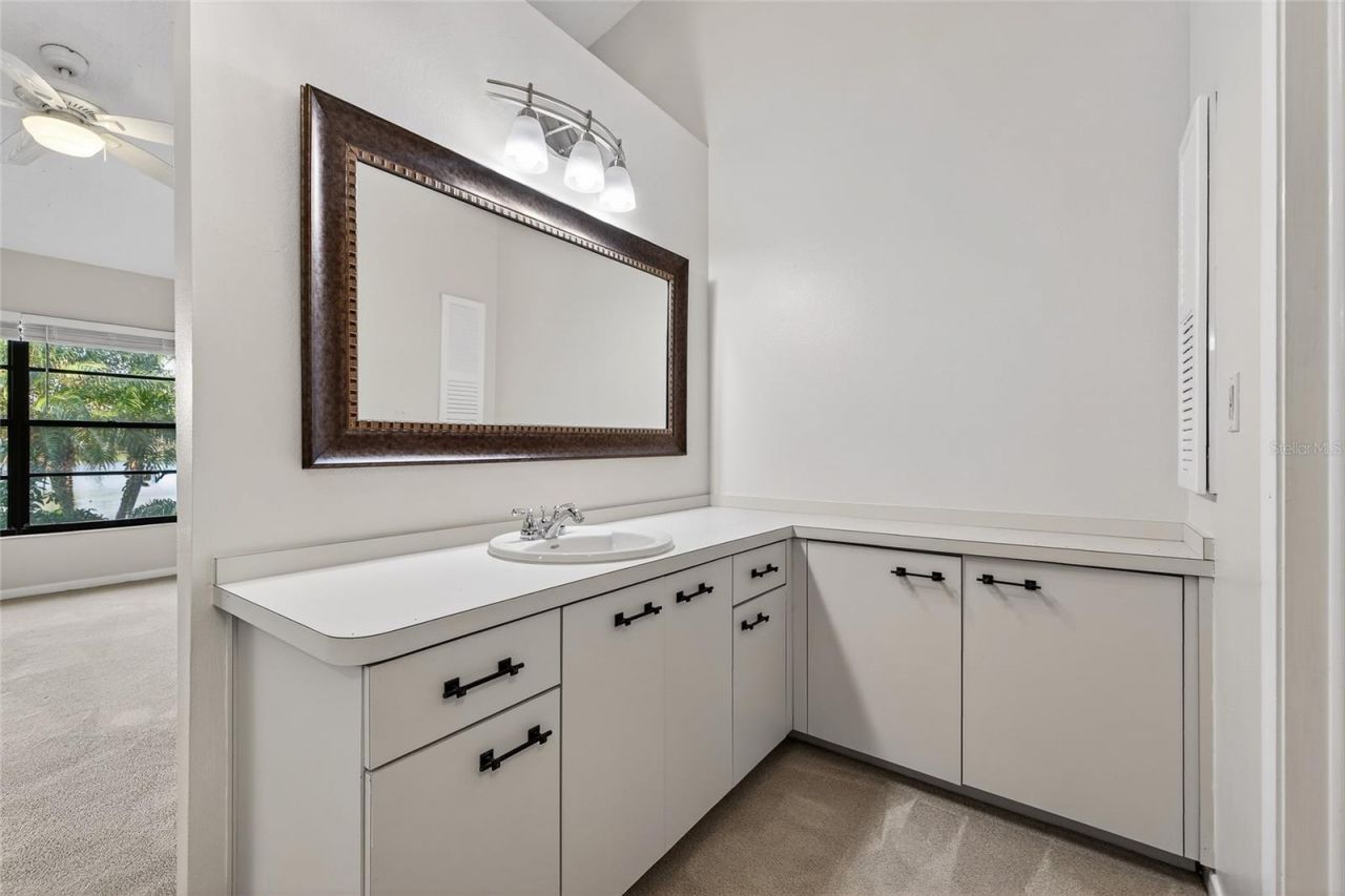 907 San Carlos Avenue Ne, Saint Petersburg, FL 33702 Photo