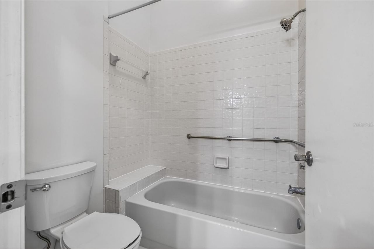 907 San Carlos Avenue Ne, Saint Petersburg, FL 33702 Photo