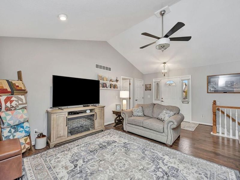 1150 Stephanie Drive, Unit 2, Hamilton, OH 45013 Photo 4