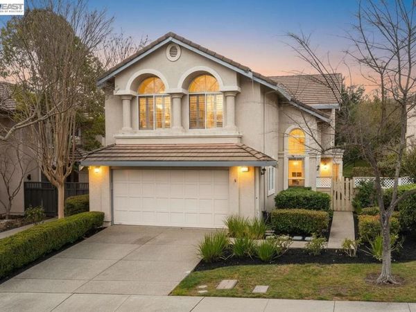 690 690 Glasgow Cir, Danville, CA 94526