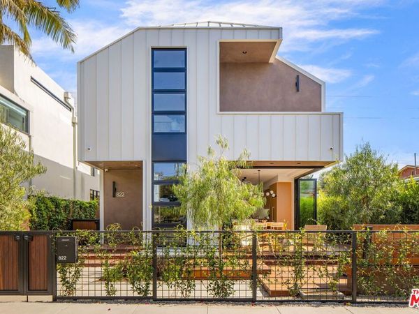 822 Superba Avenue, Venice, CA 90291