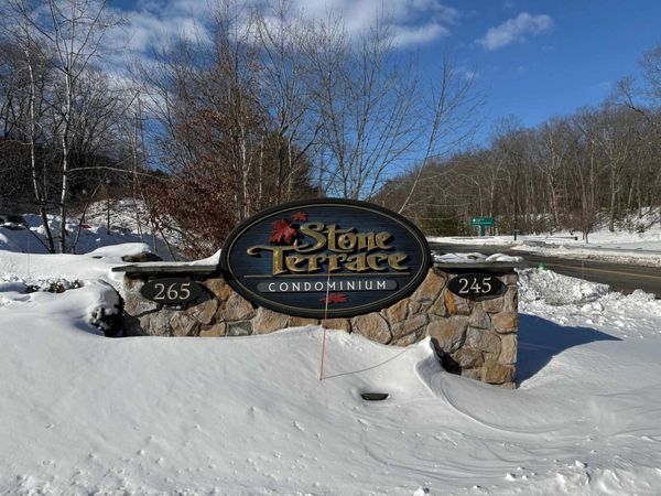 265 Edward J Roy Drive, Unit 210, Manchester, NH 03104