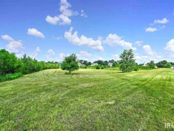 24421 Sandpiper Lane, Elkhart, IN 46514