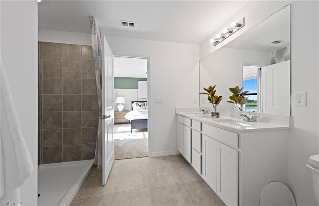 267 Silent Lake Dr, Lehigh Acres, FL 33936 Photo