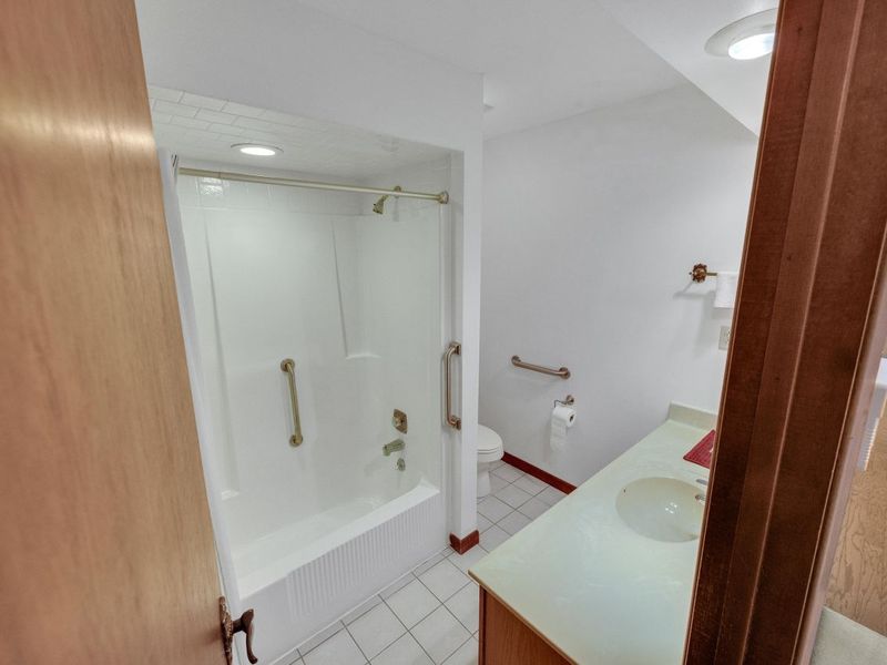 139 Cambria Court, Dayton, OH 45402 Photo 9