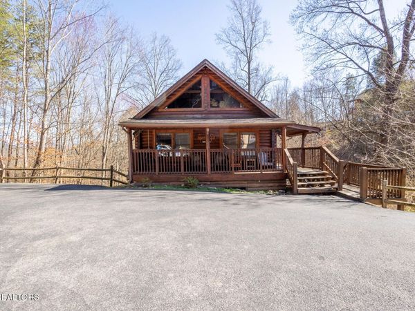 336 Big Bear Way, Pigeon Forge, TN 37863